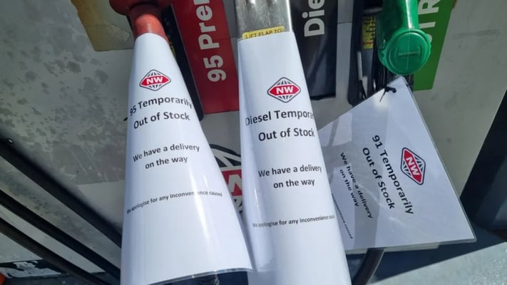 Foodstuff's petrol stations say they will continue to offer discounts despite stores running dry and operating day to day.