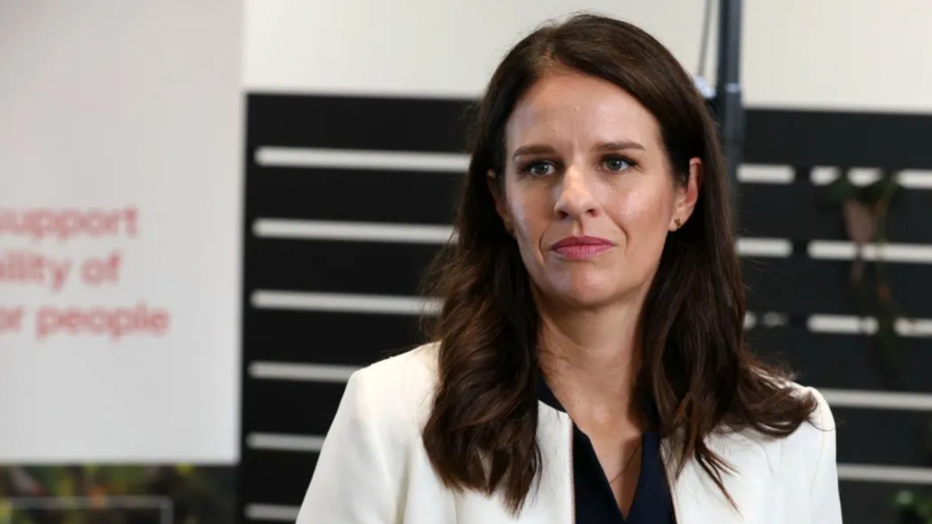 Immigration officers to get increased powers to ask suspected...