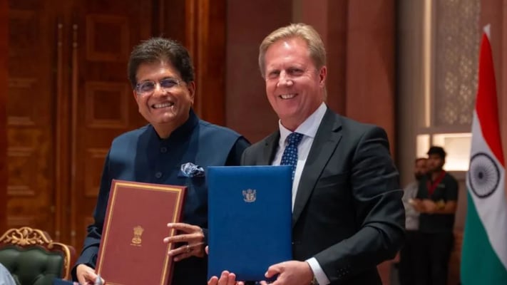 Indian negotiators threatened to walk out of trade talks with New Zealand over its persistent efforts to include dairy, New Zealand's chief trade official says.