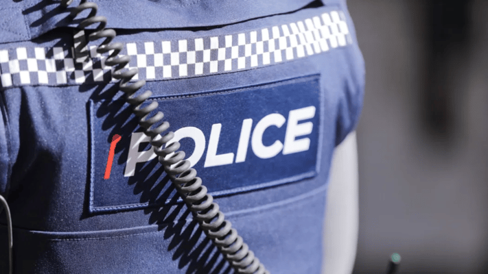 Knife-wielding man attempts car theft near Oamaru Hospital, forcibly removes woman from vehicle