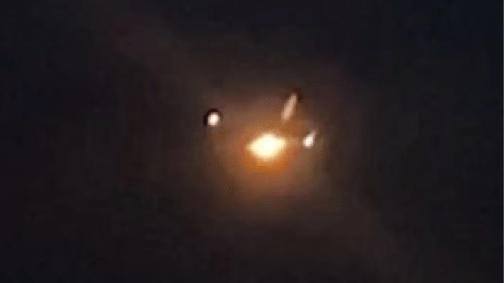 Flames were seen coming out the back of a Boeing 737 that departed from Queenstown on Monday evening.