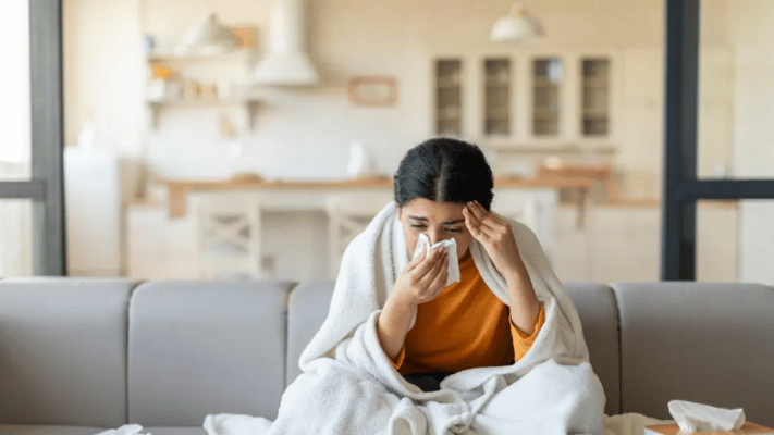 Sneezing, coughing, a runny nose and sore throat: Thousands of people are falling sick every week.