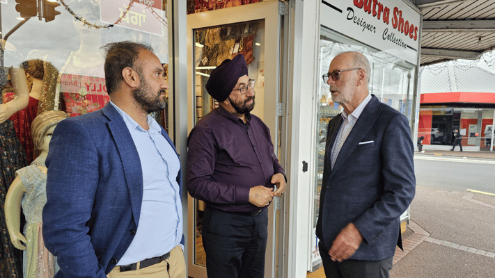 Ōtara-Papatoetoe Local Board and the Auckland Indian Retailers' Association are urgently calling for increased security at Hunters Corner in the Auckland suburb of Papatoetoe.