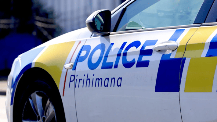 Three teenagers have been arrested in Auckland over the stabbing of a supermarket security guard.