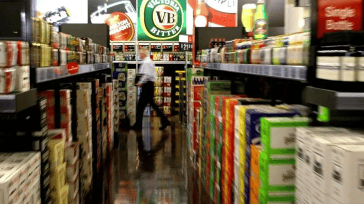 There have been no issues with off-licence bottle shops in Auckland adhering to new strict 9pm closures, Auckland Council says.