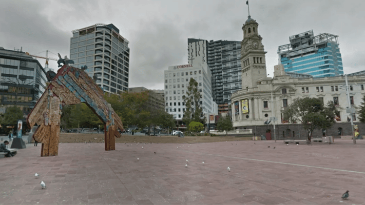Aotea Square in central Auckland has been cordoned off as police examine an unattended bag.