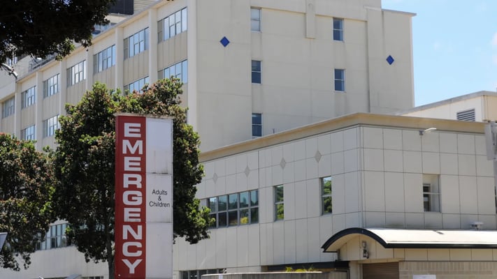 Some nurses working in the emergency department at Auckland's Middlemore Hospital say they have been asked to come to work despite calling in sick.