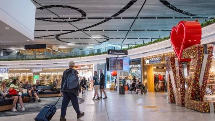 Auckland Airport to change security, passport control order for international travellers