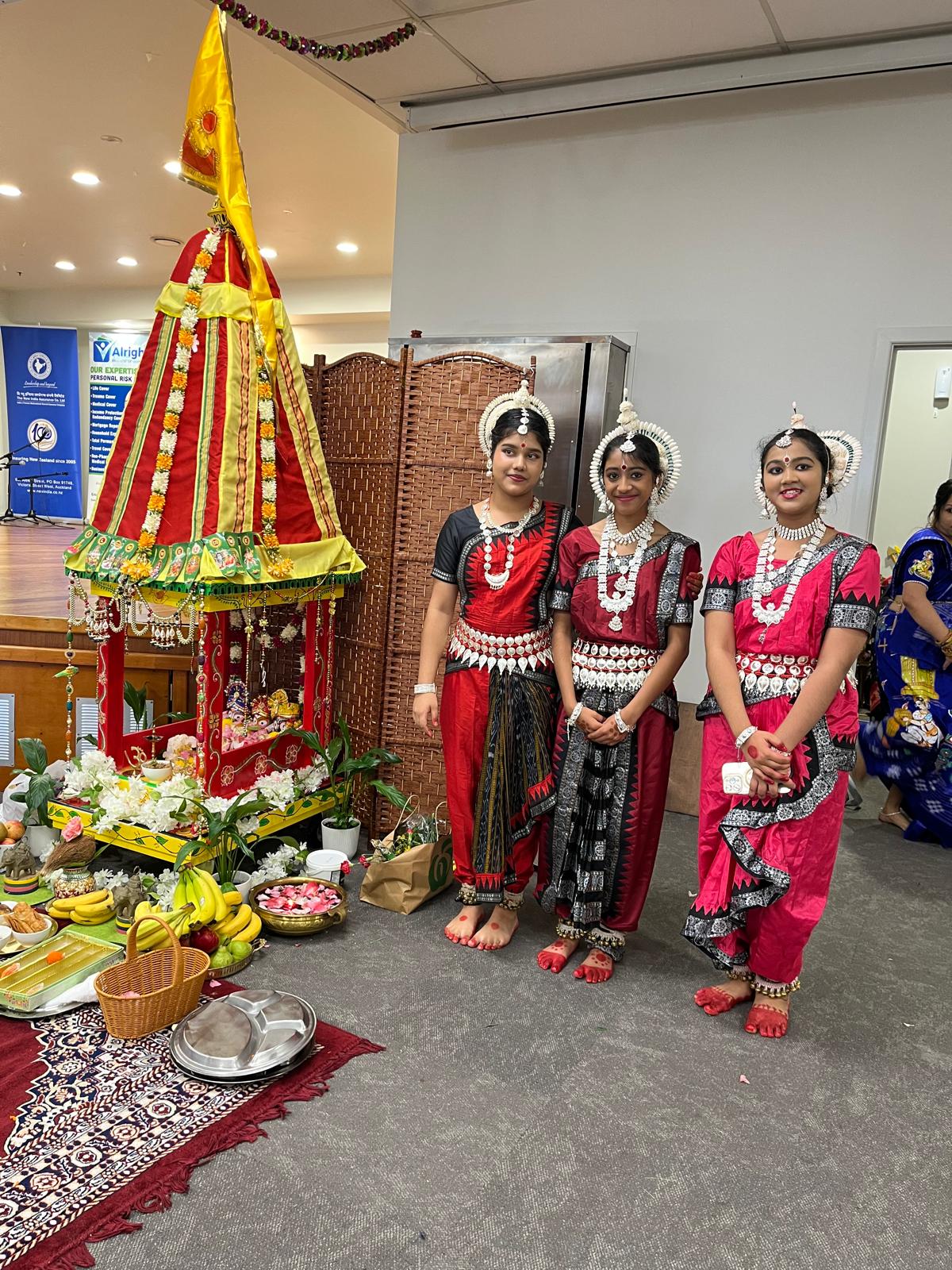 Odissi performers Tapashya, Ayushi and Sushree (Auckland)