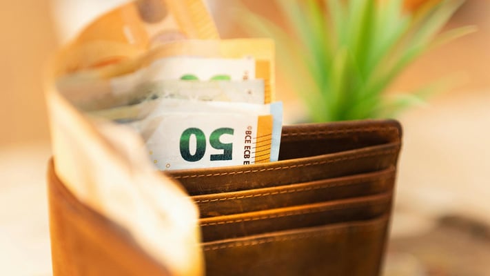 How Many Kiwi Jobs Now Pay Six Figures?