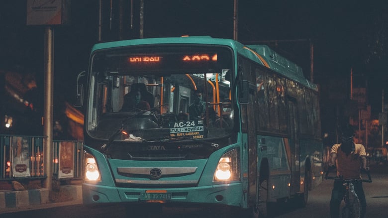 Bus Driver Assaulted in Auckland’s CBD, Hospitalised with Facial Injury