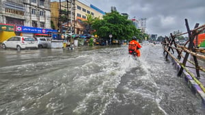 Floodwaters&nbsp;trap motorists in&nbsp;Northland&nbsp;as State of Emergency declared