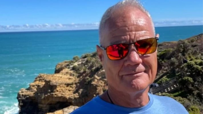 Man picks up stranger after hospital calls the wrong relative