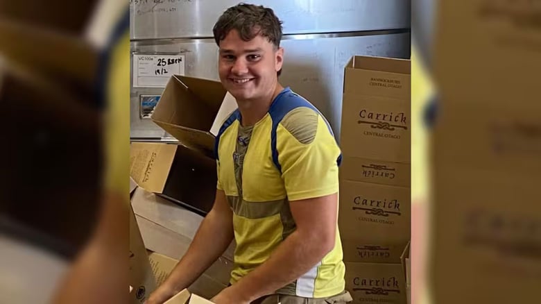 Police find sandal as search continues for&nbsp;missing French man&nbsp;in Cromwell