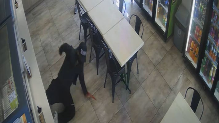Knife-wielding thief foiled in Hamilton bakery attempt