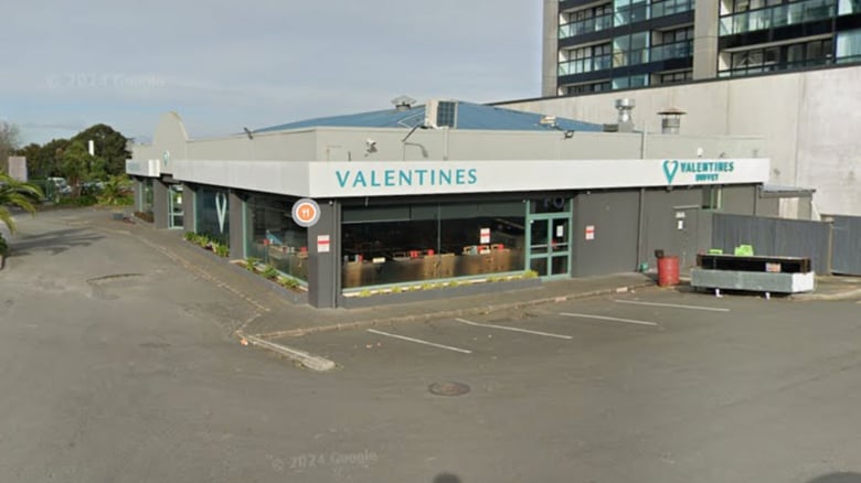 Norovirus outbreak at buffet restaurant leaves 15 people ill