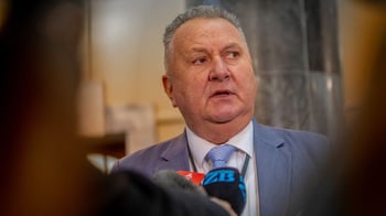 Shane Jones denies 'knee pads' remark was oral sex reference