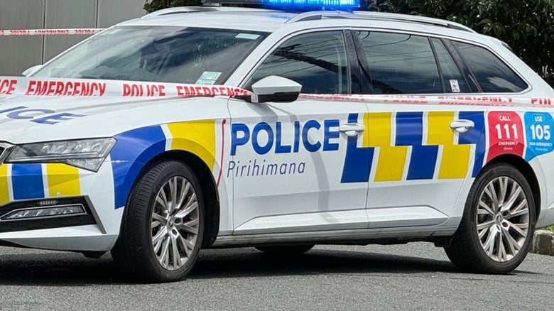 Armed police seal off&nbsp;Lower Hutt&nbsp;road following sudden death