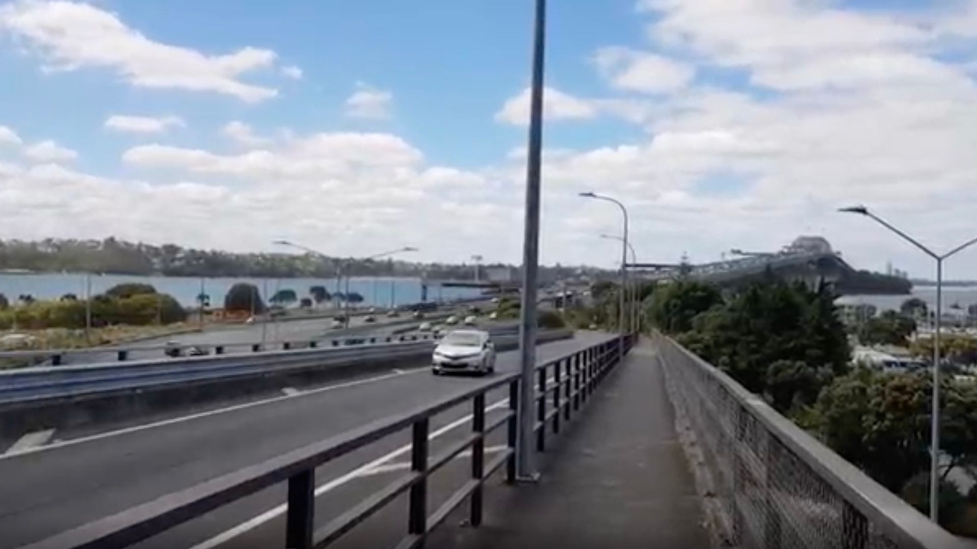 Auckland Harbour bridge toll under government consideration