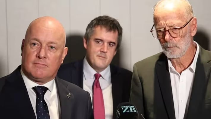 Christopher Luxon and Wayne Brown sign 'Auckland City Deal'