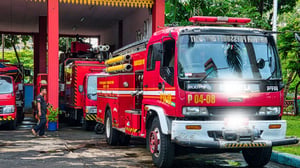 Fire truck rolls while responding to Manawatū vegetation fire, three injured