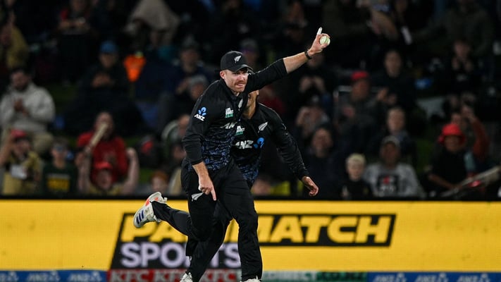 Michael Bracewell moves to casual NZC contract to pursue big bash opportunity