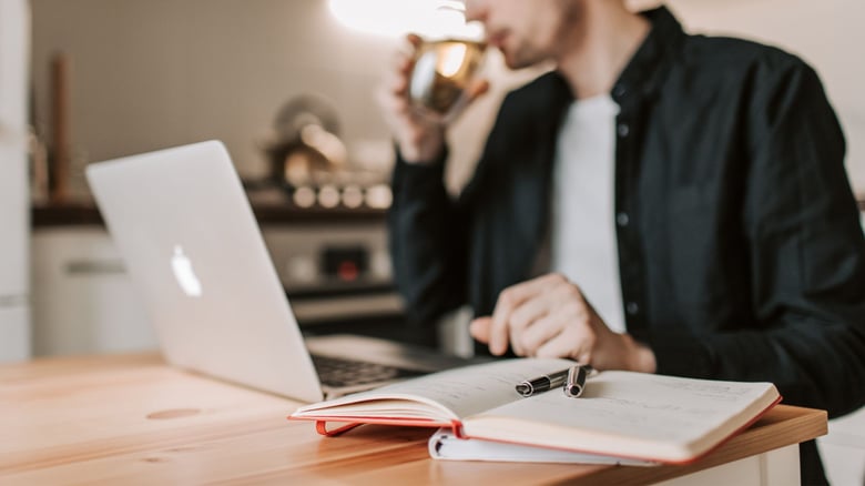 Lawyer suspended for watching porn at work