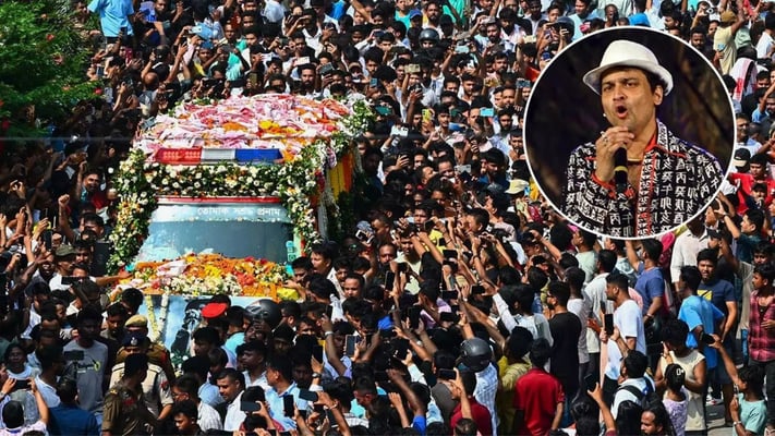 People pay their final tributes to late singer Zubeen Garg as his mortal remains were taken to his residence from the Guwahati airport