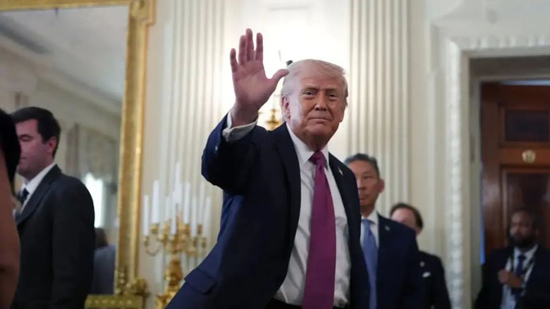 Donald Trump&nbsp;evacuated after&nbsp;gunfire&nbsp;at&nbsp;White House&nbsp;correspondents’ dinner