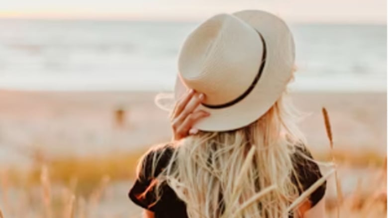 Being slightly unavailable is a power move