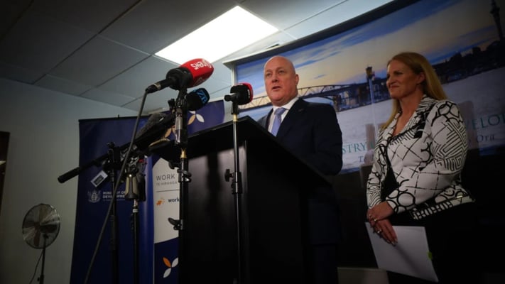 Prime Minister Christopher Luxon and Social Development Minister Louise Upston announce Jobseeker changes. 