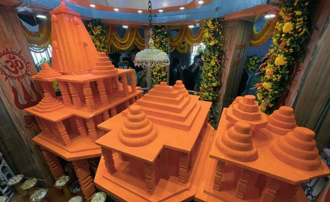 A display of Ram Mandir kept at Pahari Mandir ahead of the 'Pran Pratishtha' in Ranchi on Sunday. (ANI Photo)