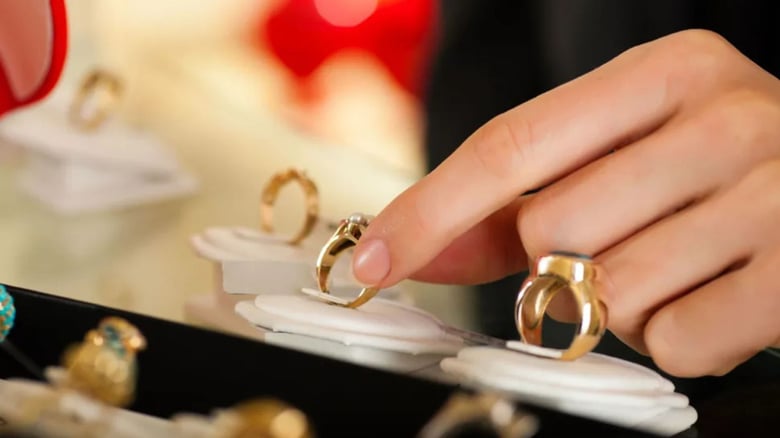 Soaring Gold Prices Boost Value of Jewellery Collections