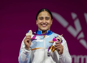 Harjinder Kaur lifts commonwealth games silver