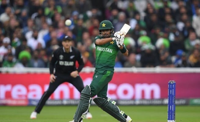 Babar, Afridi star as Pakistan end New Zealand's unbeaten run