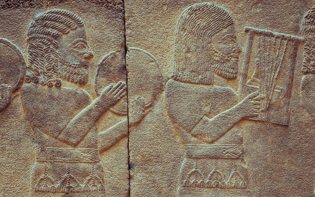Evolutionary theory of the origins of music - War songs and lullabies