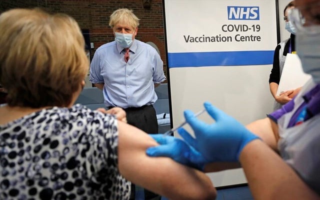 Britons with serious allergies warned against Covid-19 vaccine