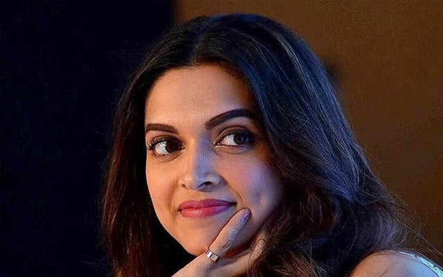 Deepika Padukone deletes all Instagram, Twitter posts