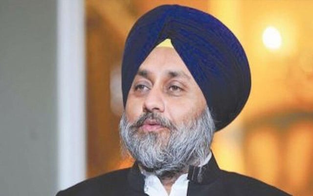 Sukhbir Badal visits Ghazipur, lends support to protest