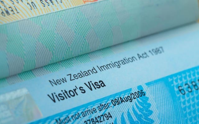 Govt relaxes rules for onshore visitor visa holders