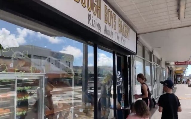 Covid-19: Community helps out Auckland bakery after last minute alert level change