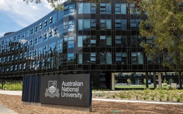'Austrlian universities left to bleed by federal budget'