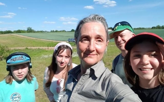 Skilled migrants awaiting residency: 'We feel like we're being left to sink or swim'