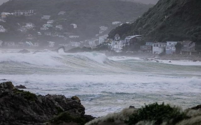 State of emergency declared, homes evacuated on Wellington's south coast
