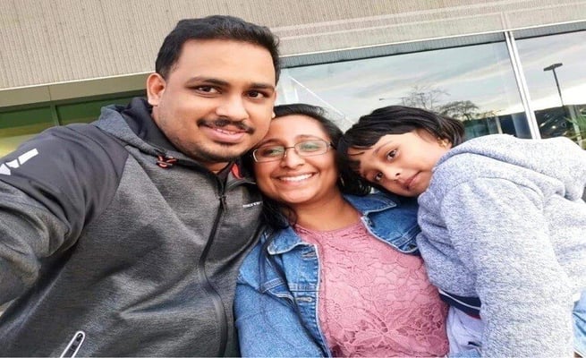 Dunedin ICU nurse reunited with her family after 18 months