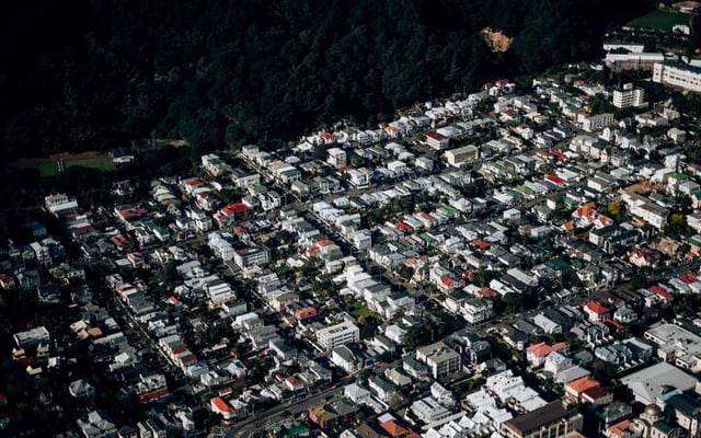 Kiwis sceptical house prices will slow down, ASB survey finds