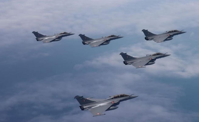 75 aircraft including 5 Rafale to feature in 'grandest flypast ever' during R-Day celebrations