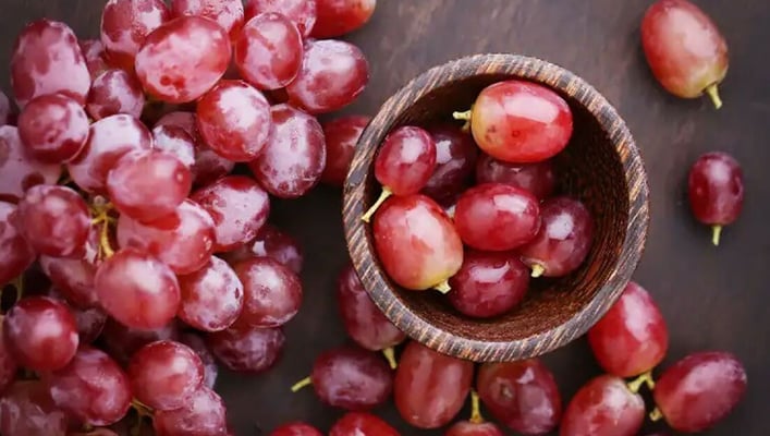 Check out 'astonishing' health benefits of grapes