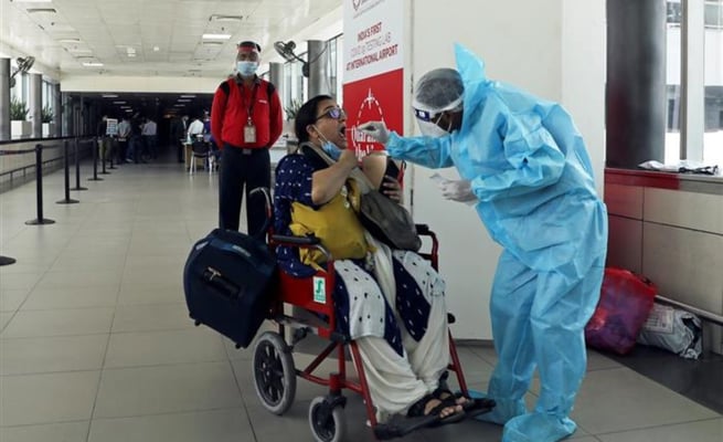 India to randomly test 2% of international travellers for Covid-19