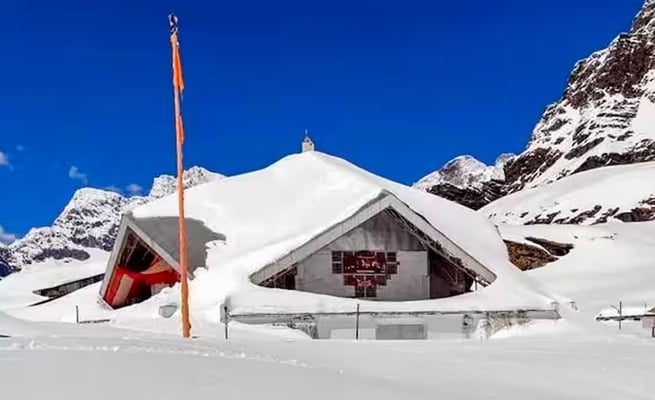 Portals of Uttarakhand's Gurudwara Hemkund Sahib to open for devotees on May 20